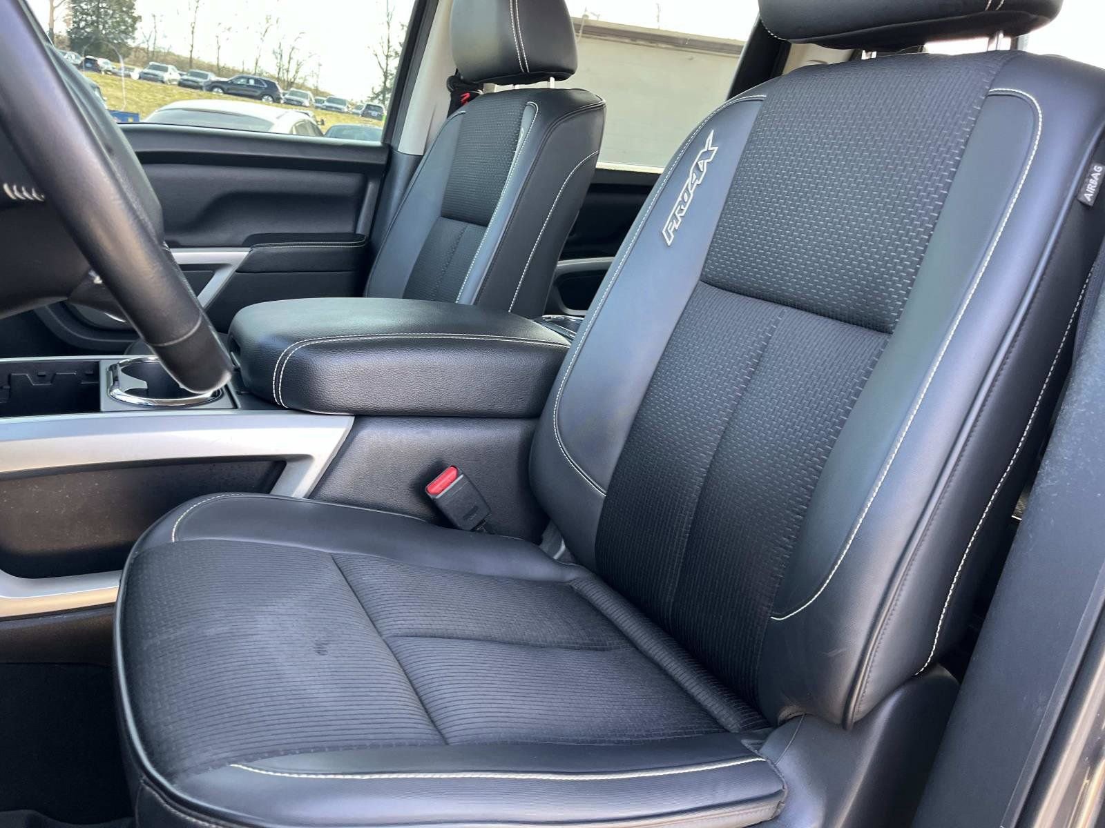 Used 2019 Nissan Titan PRO-4X image 21