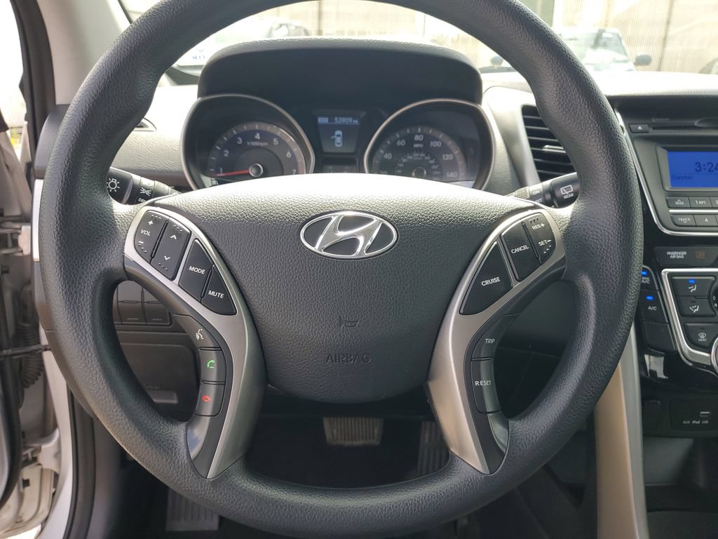 Used 2017 Hyundai Elantra GT FWD image 21
