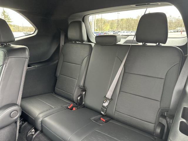 Used 2025 Buick Enclave Sport Touring image 27