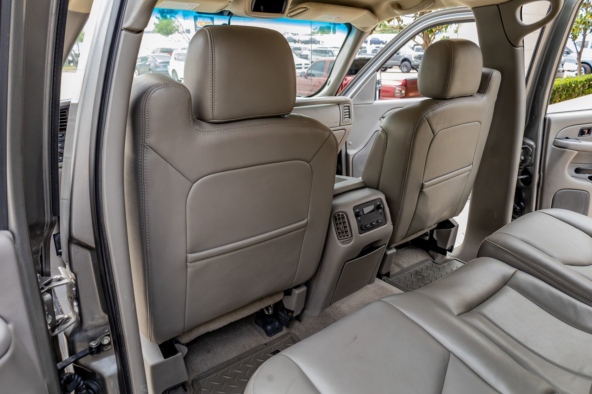 Used 2007 GMC Sierra 3500 SLT w/ Heavy-Duty Power Package image 31