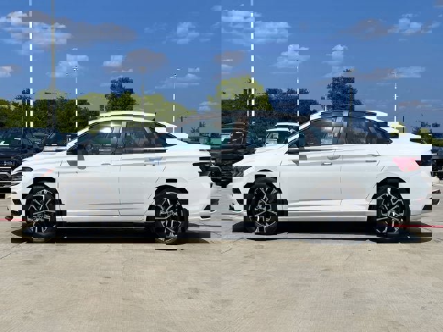 New 2025 Volkswagen Jetta Sport image 3