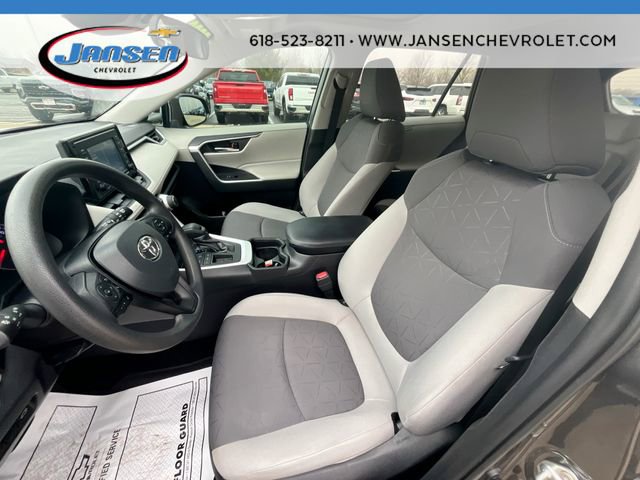 Used 2020 Toyota RAV4 XLE w/ Convenience Package image 19