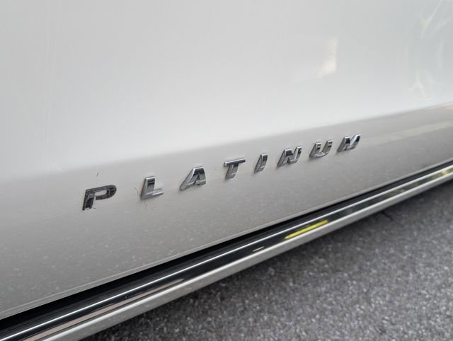 Used 2021 Ford Expedition Max Platinum RWD image 4