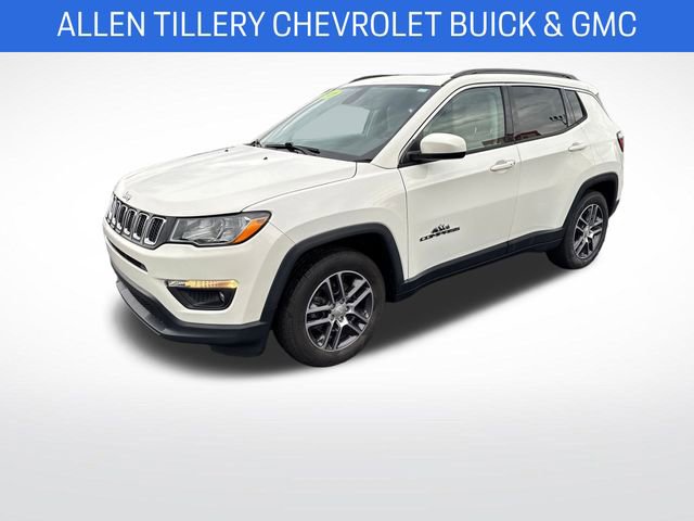 Used 2020 Jeep Compass Latitude image 1