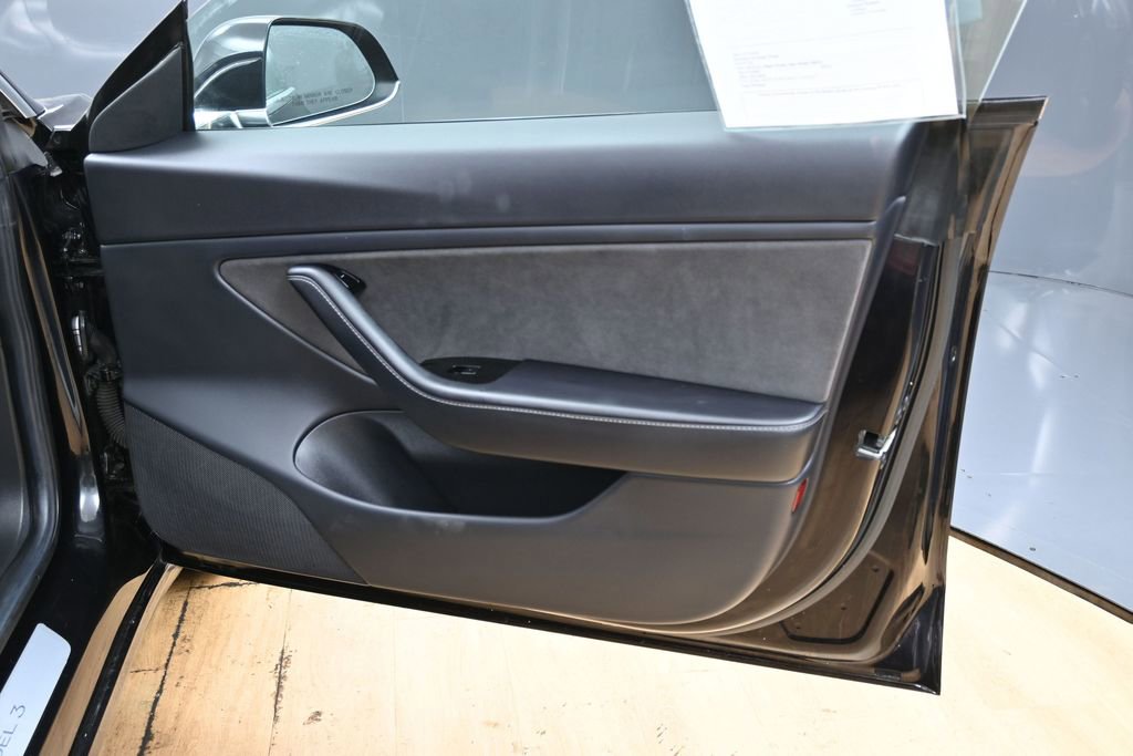 Used 2018 Tesla Model 3 Long Range RWD image 42