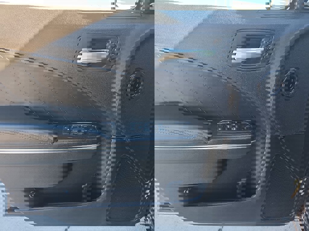 Used 2016 Dodge Charger SXT w/ AWD Plus Group image 13