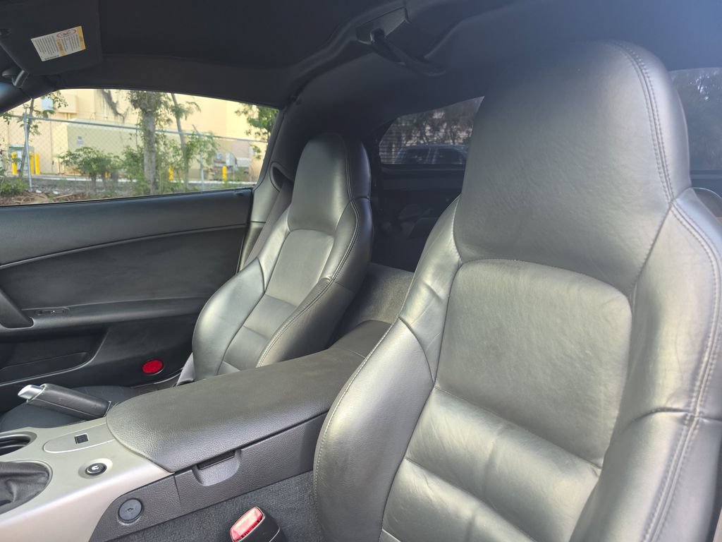 Used 2005 Chevrolet Corvette Coupe RWD image 18