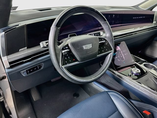 New 2025 Cadillac Escalade IQ Luxury 2 AWD/4WD image 7