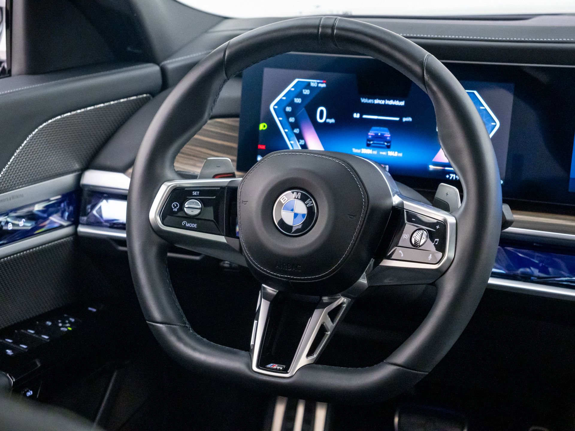 Certified 2023 BMW 760i xDrive AWD/4WD image 11