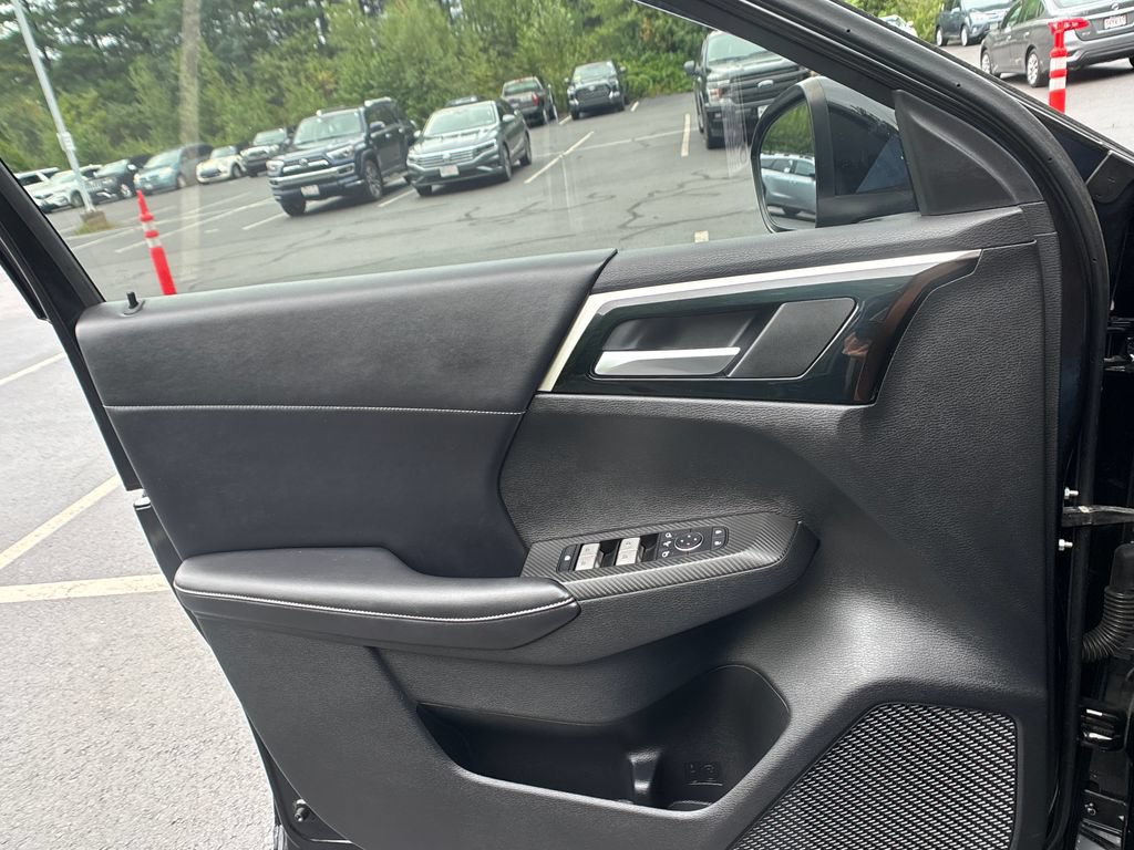 Used 2023 Mitsubishi Outlander SE AWD/4WD image 12