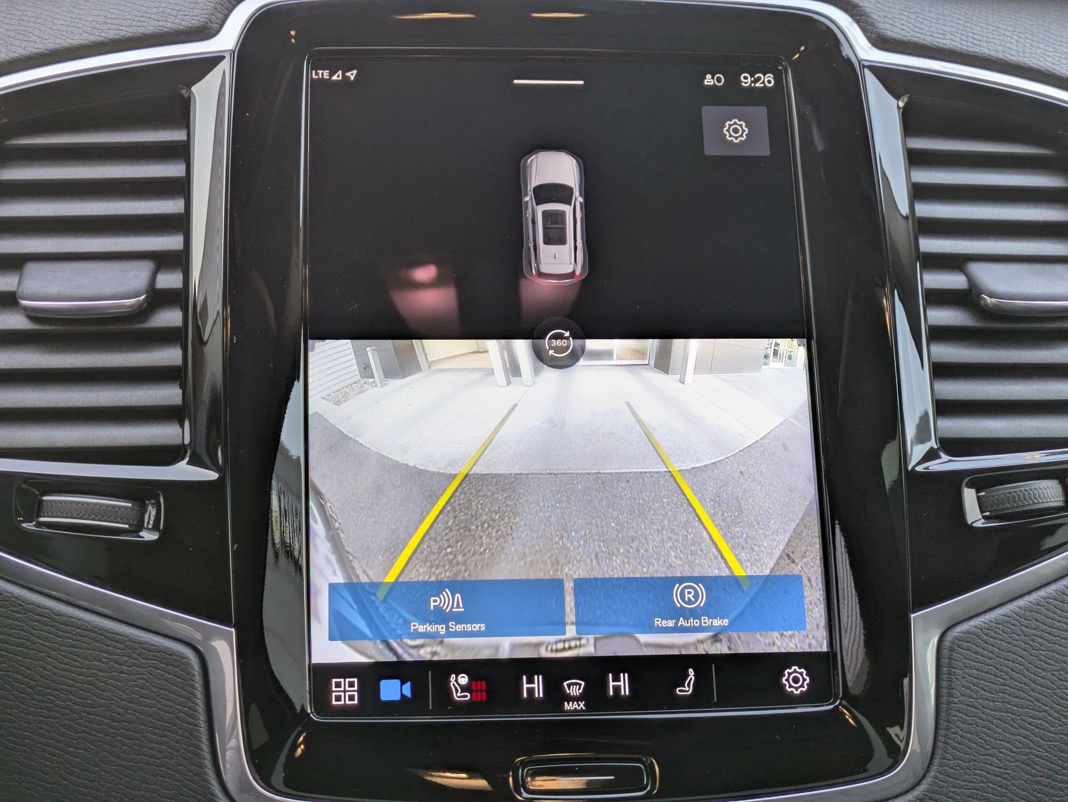 Certified 2023 Volvo XC90 T8 Plus w/ Protection Package Premier image 20