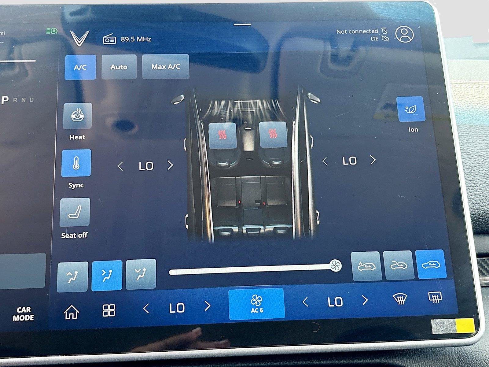 New 2025 VinFast VF 8 Eco AWD/4WD image 15