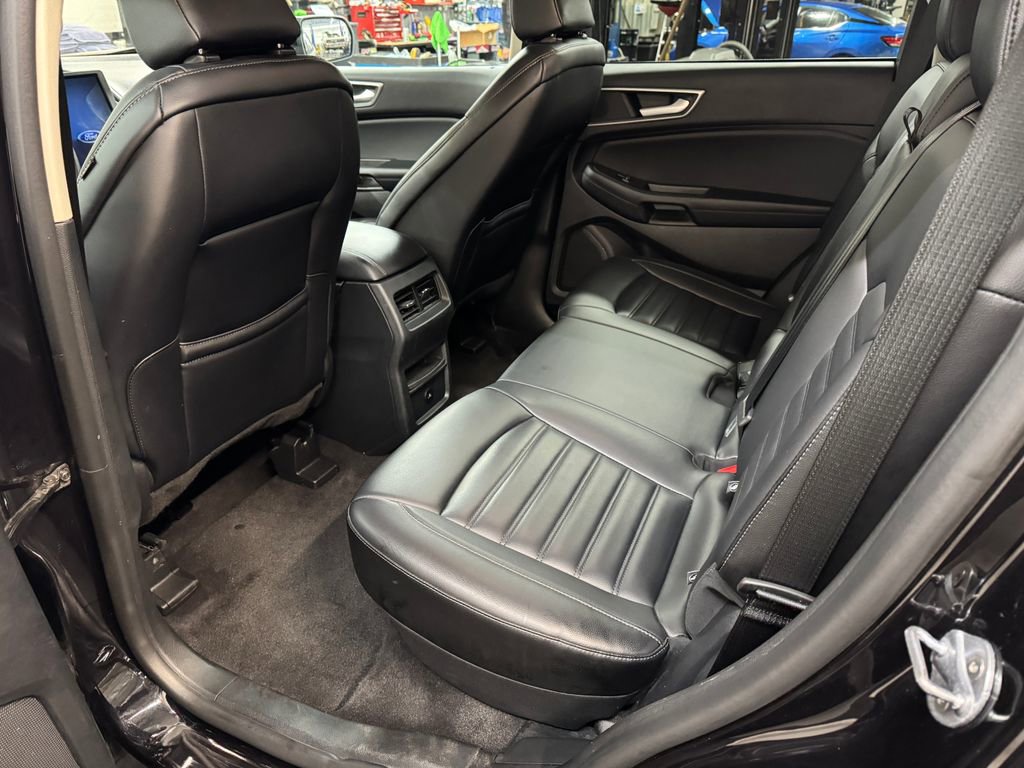 Used 2024 Ford Edge SEL image 15