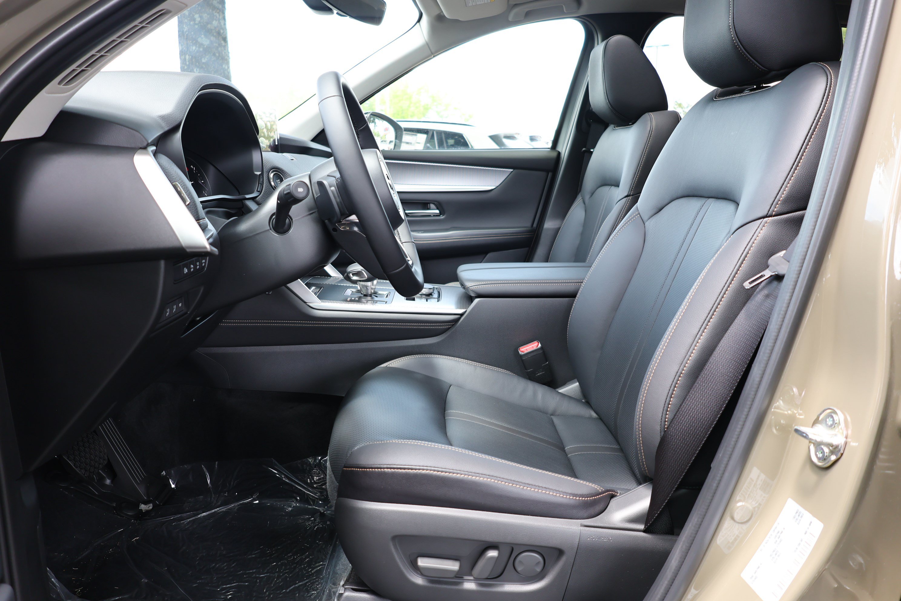 New 2026 MAZDA CX-70 3.3 Turbo w/ Preferred Package AWD/4WD image 9