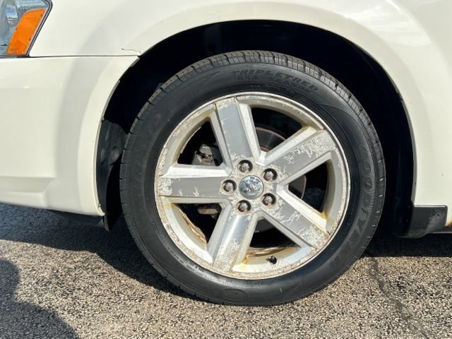 Used 2009 Dodge Avenger R/T FWD image 14