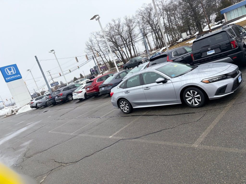 Used 2023 Honda Civic LX image 32