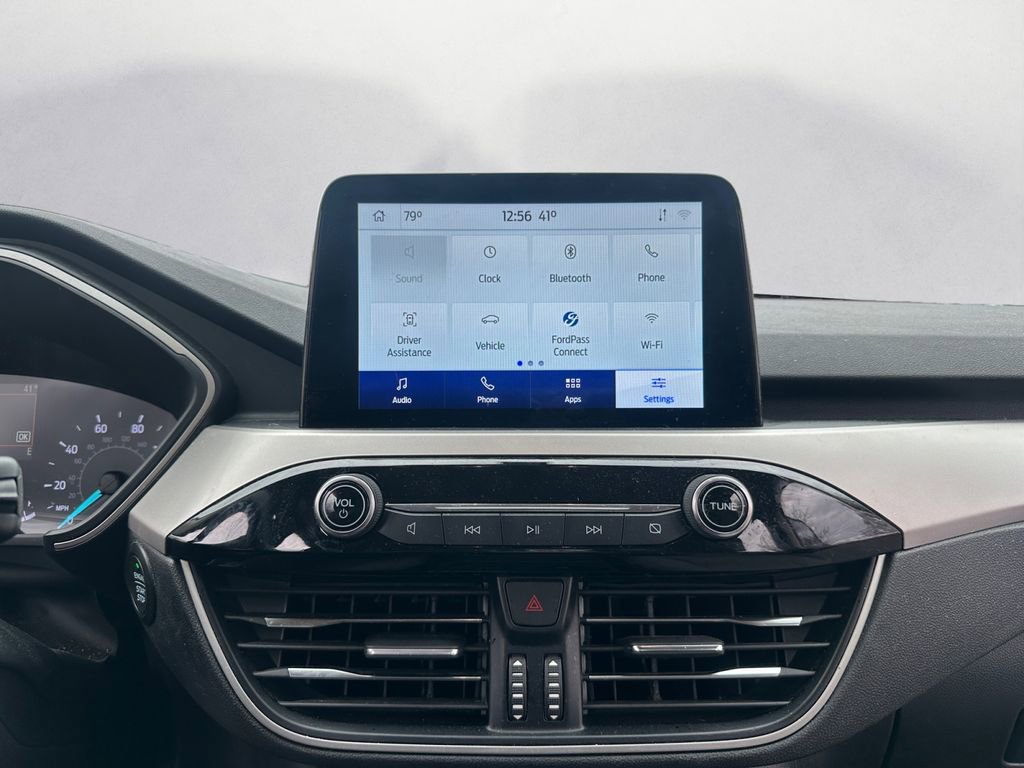 Used 2020 Ford Escape SE image 17