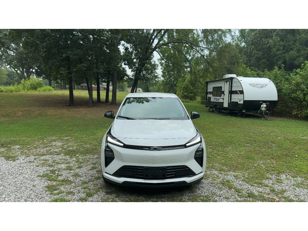 Used 2027 Chevrolet Bolt LT w/ Comfort Package FWD image 3