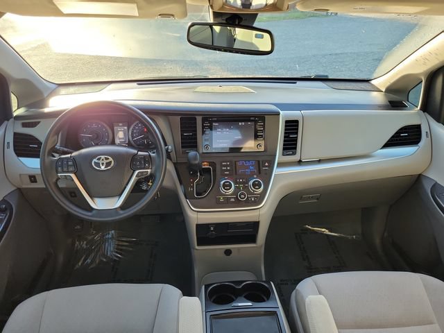 Used 2020 Toyota Sienna LE FWD image 10