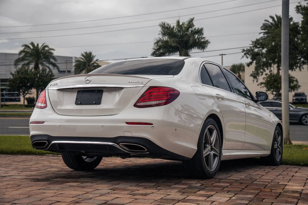 Used 2017 Mercedes-Benz E 300 4MATIC image 5