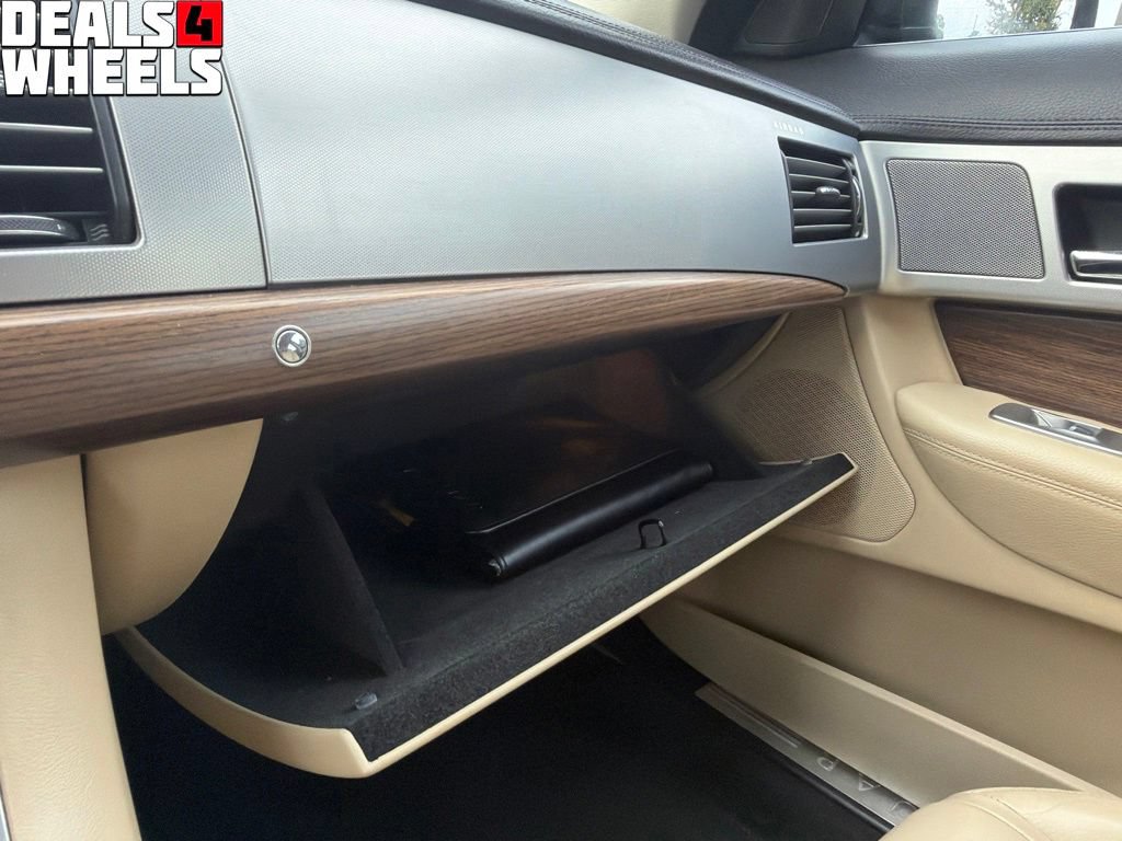 Used 2012 Jaguar XF RWD image 31