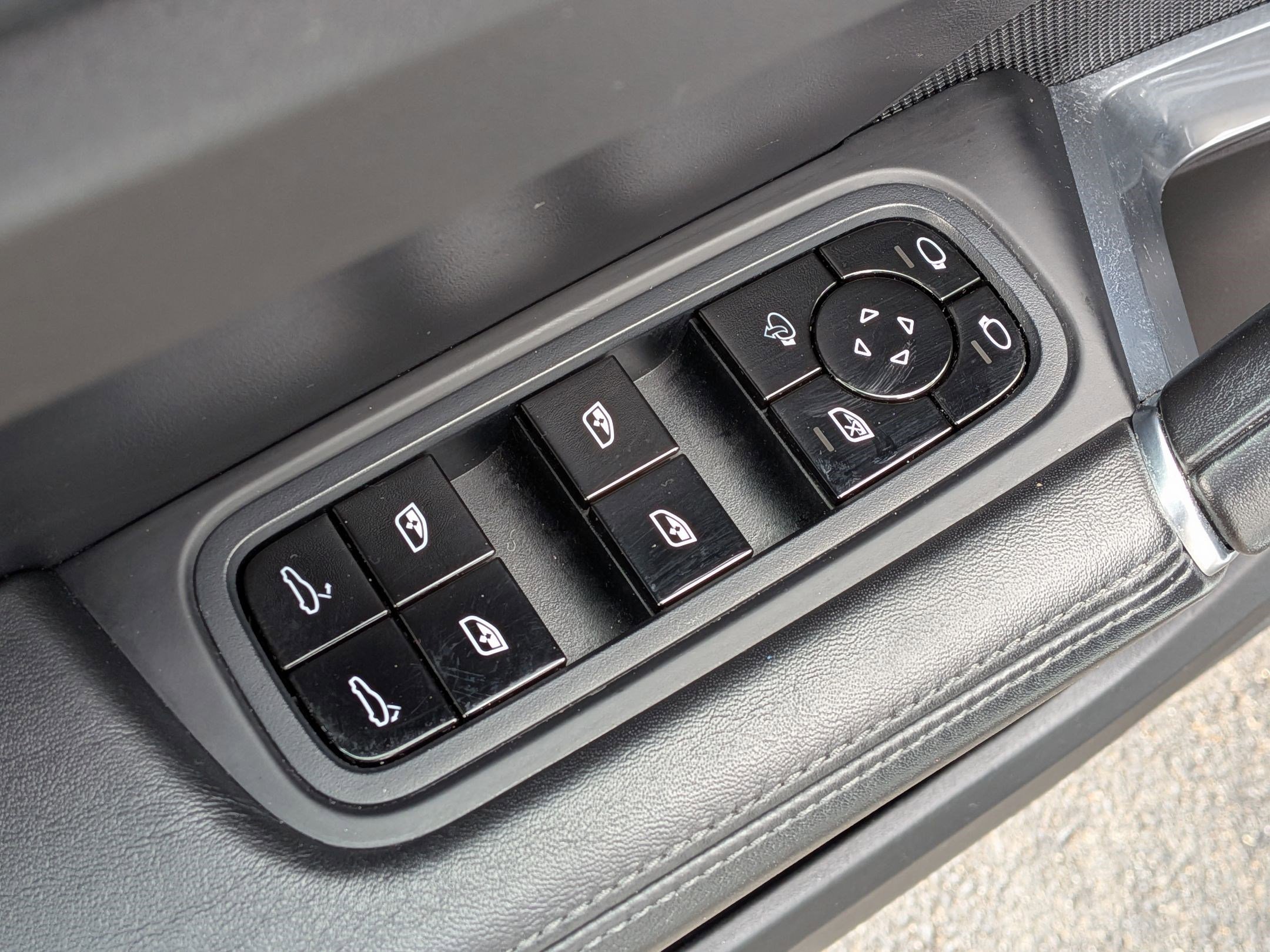 Used 2021 Porsche Cayenne Turbo image 16