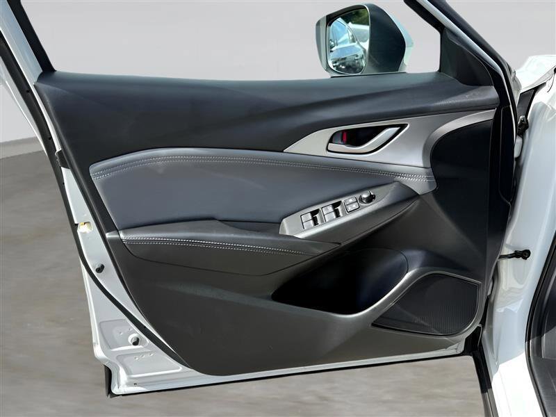 Used 2019 MAZDA CX-3 Touring w/ Touring I-ACTIVSENSE Package image 11