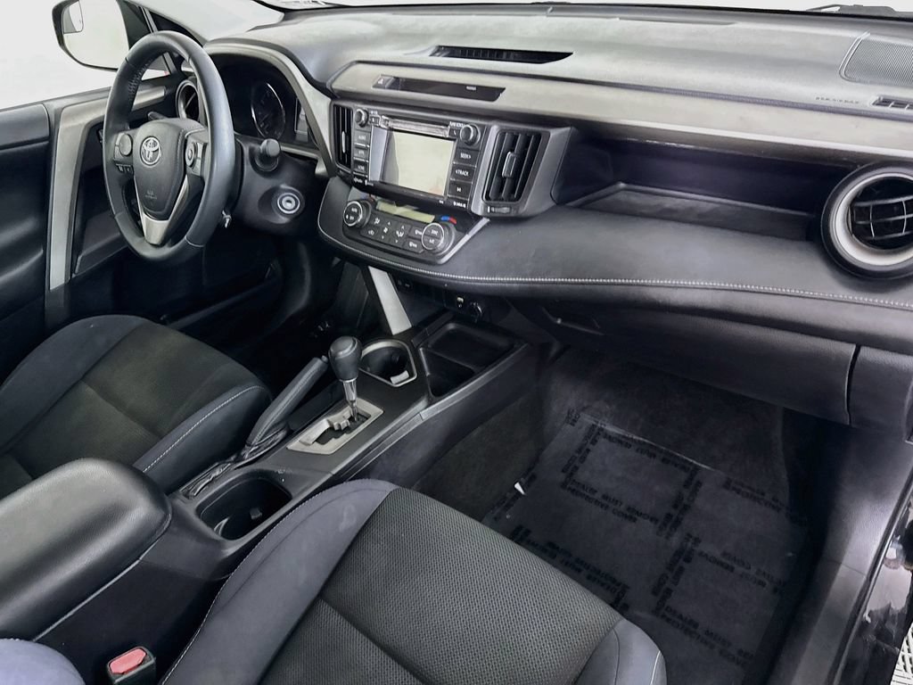 Used 2016 Toyota RAV4 XLE w/ Protection Package AWD/4WD image 31