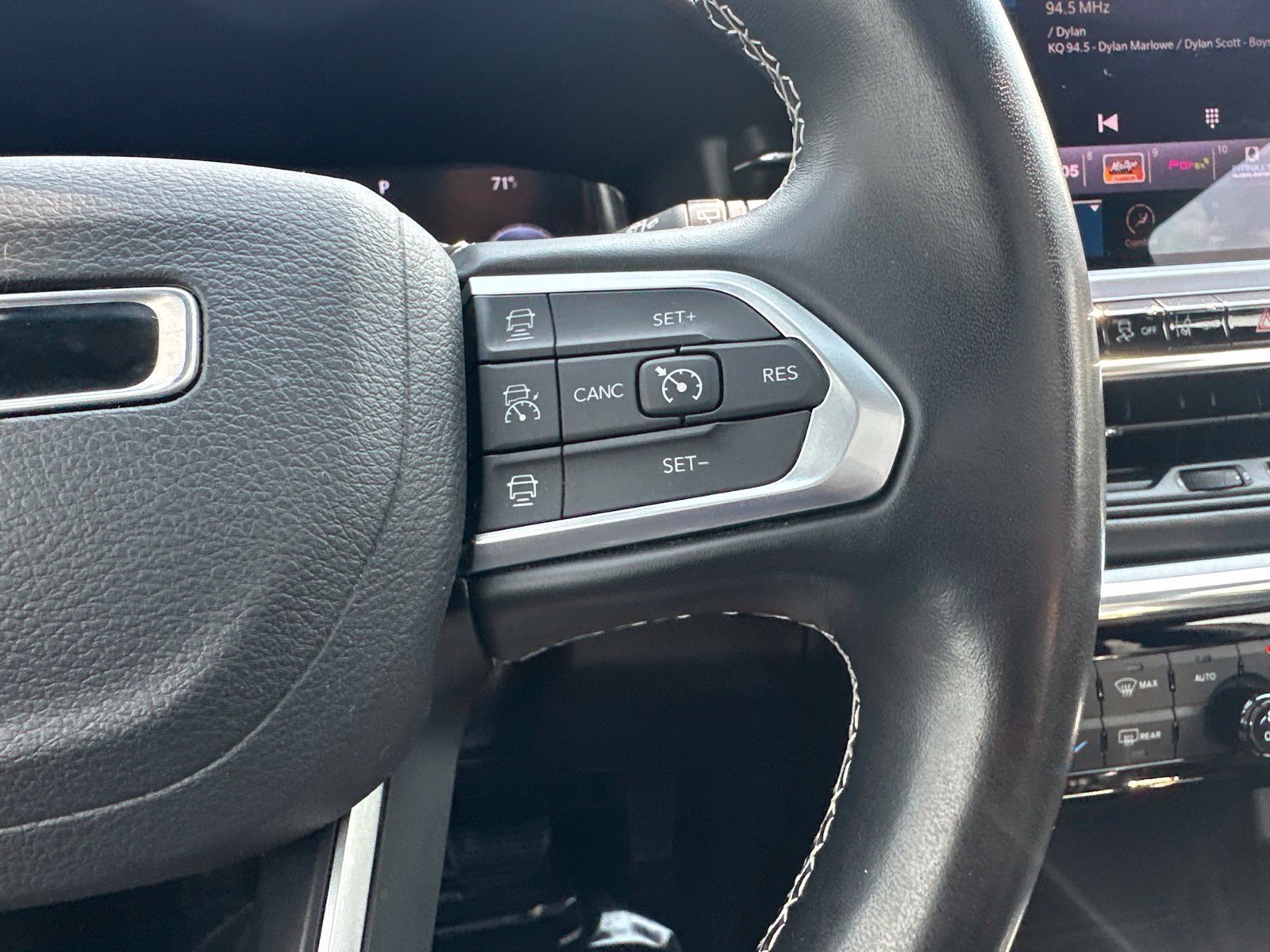 Used 2022 Jeep Compass High Altitude AWD/4WD image 47