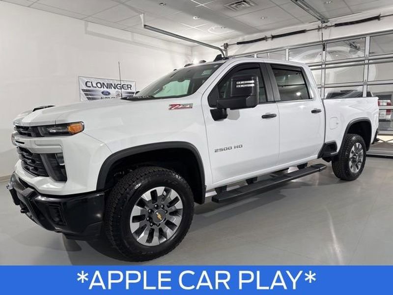 Used 2024 Chevrolet Silverado 2500 Custom w/ Custom Value Package image 5