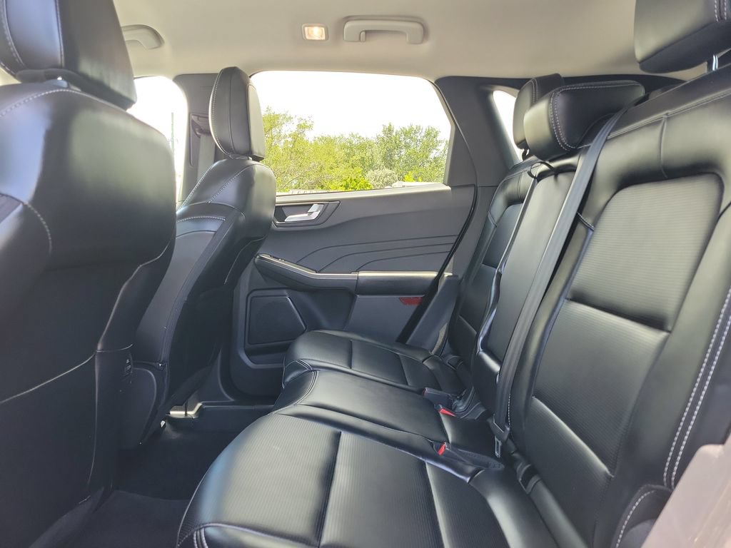 Used 2023 Ford Escape Platinum FWD image 16