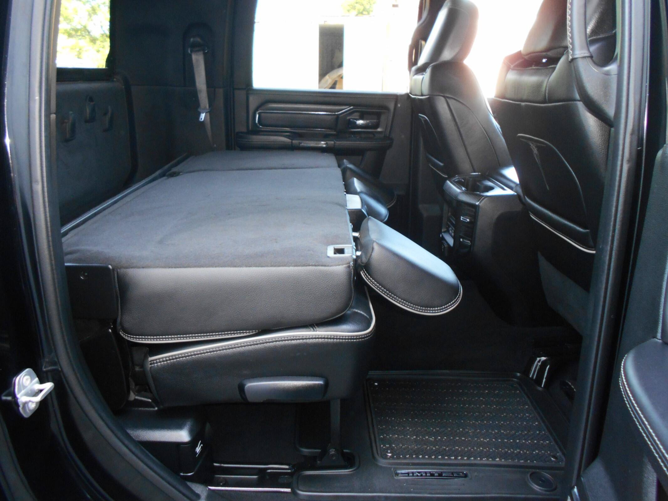 Used 2022 RAM 3500 Limited AWD/4WD image 16