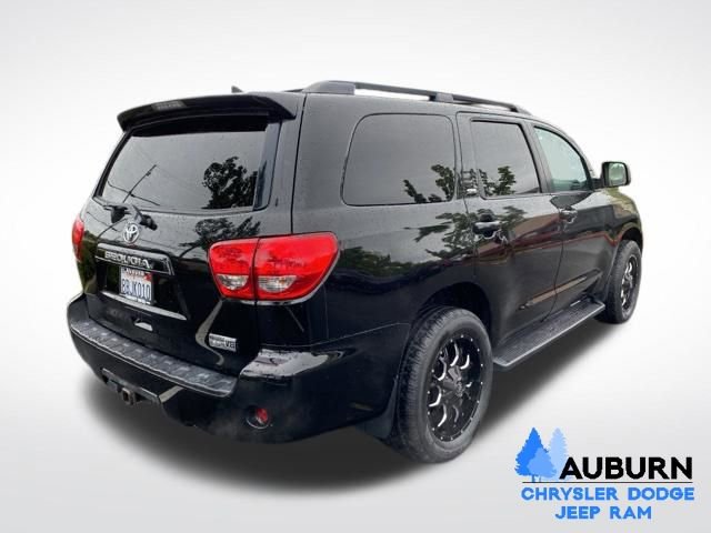 Used 2016 Toyota Sequoia SR5 image 7