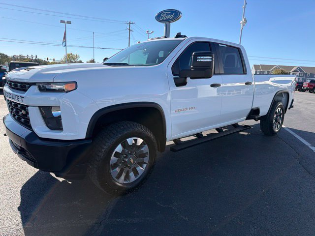 Used 2021 Chevrolet Silverado 2500 Custom w/ Custom Value Package AWD/4WD image 4