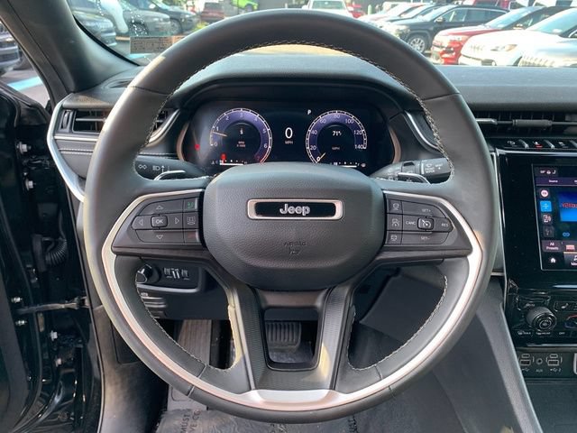 Used 2023 Jeep Grand Cherokee Altitude AWD/4WD image 18