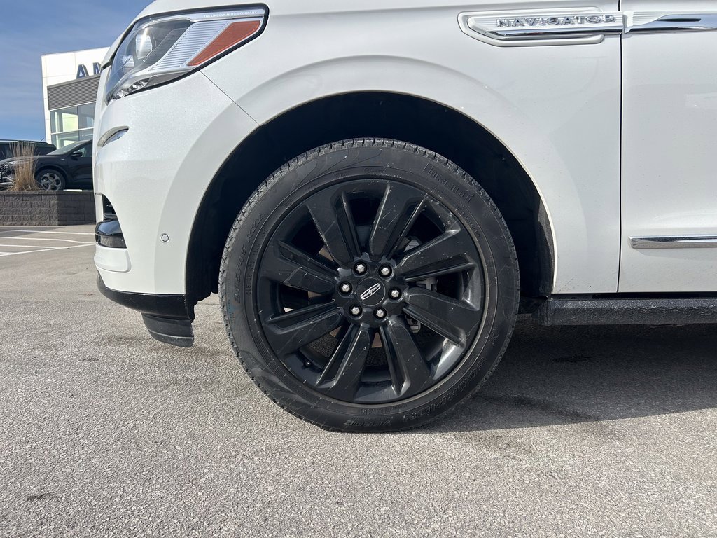 Used 2023 Lincoln Navigator Reserve image 36