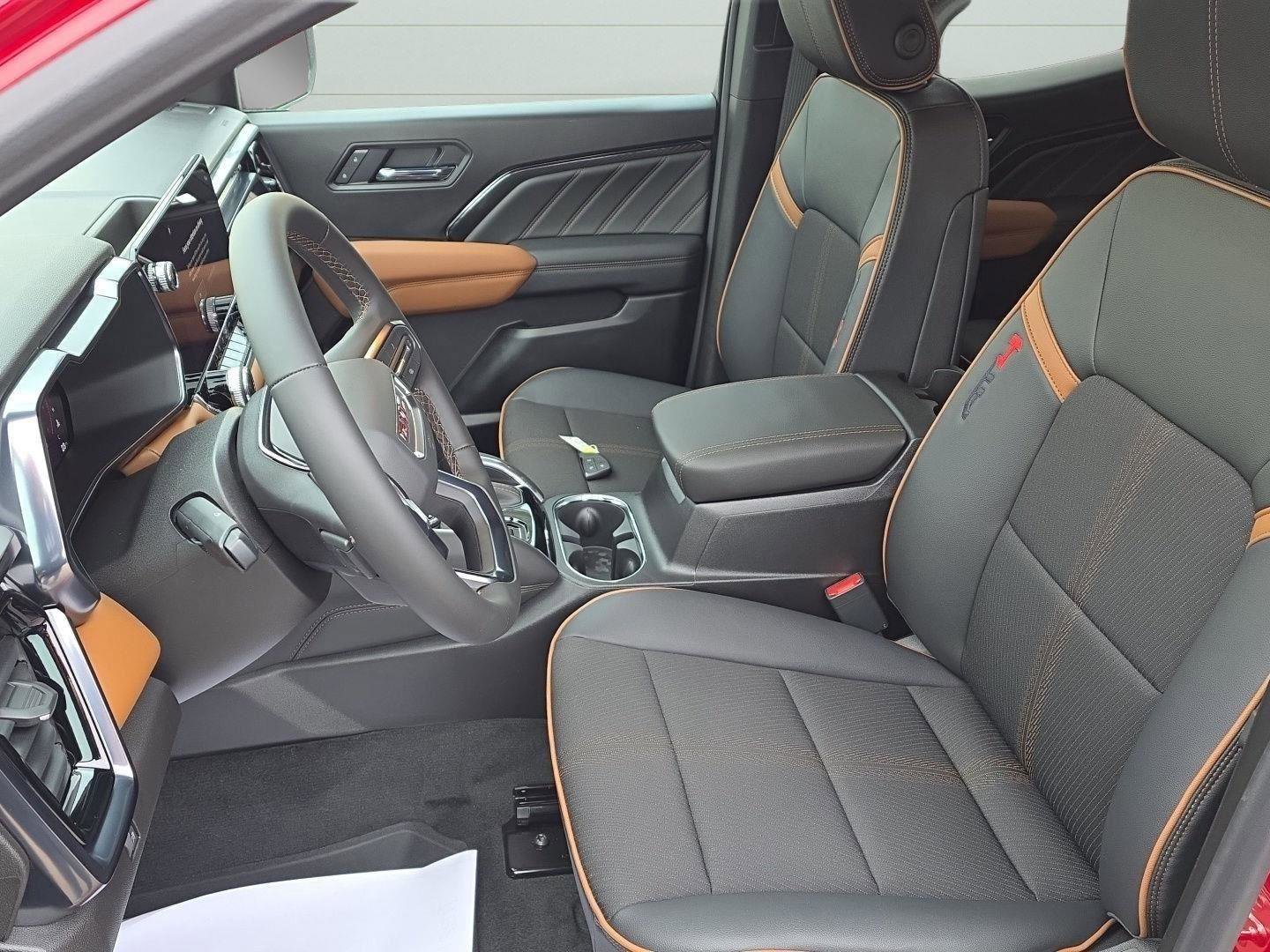 New 2026 GMC Canyon AT4 image 13