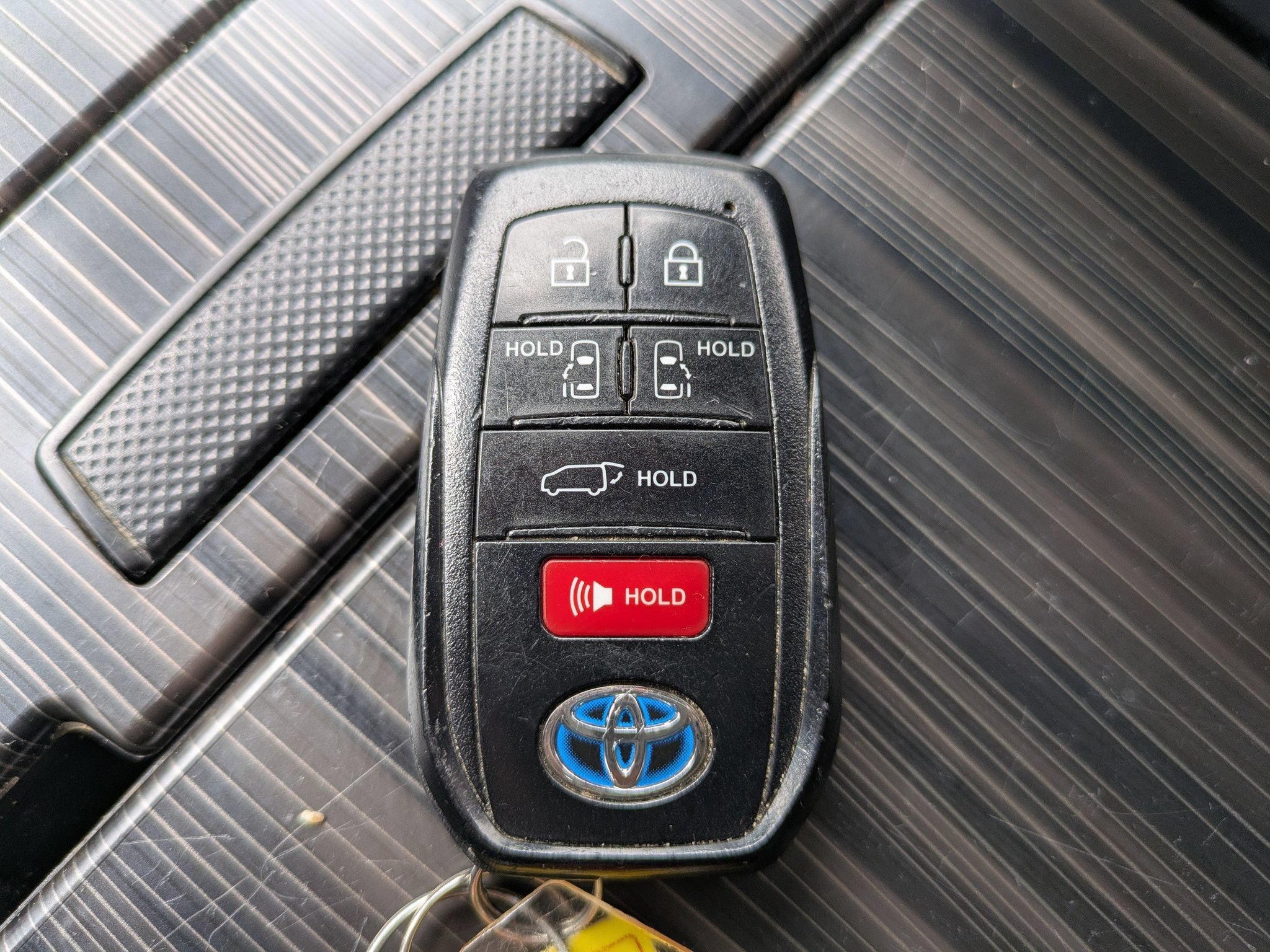 Used 2022 Toyota Sienna Platinum FWD image 31