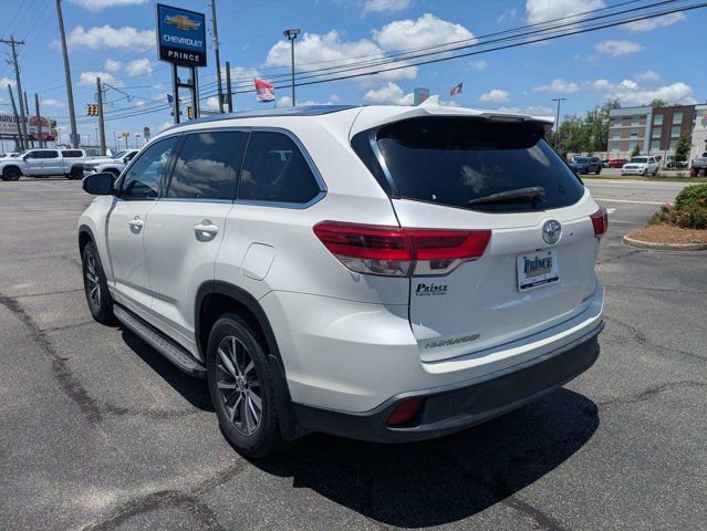 Used 2017 Toyota Highlander XLE AWD/4WD image 5