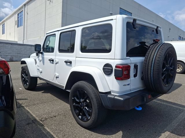 Used 2024 Jeep Wrangler Unlimited Sahara AWD/4WD image 5
