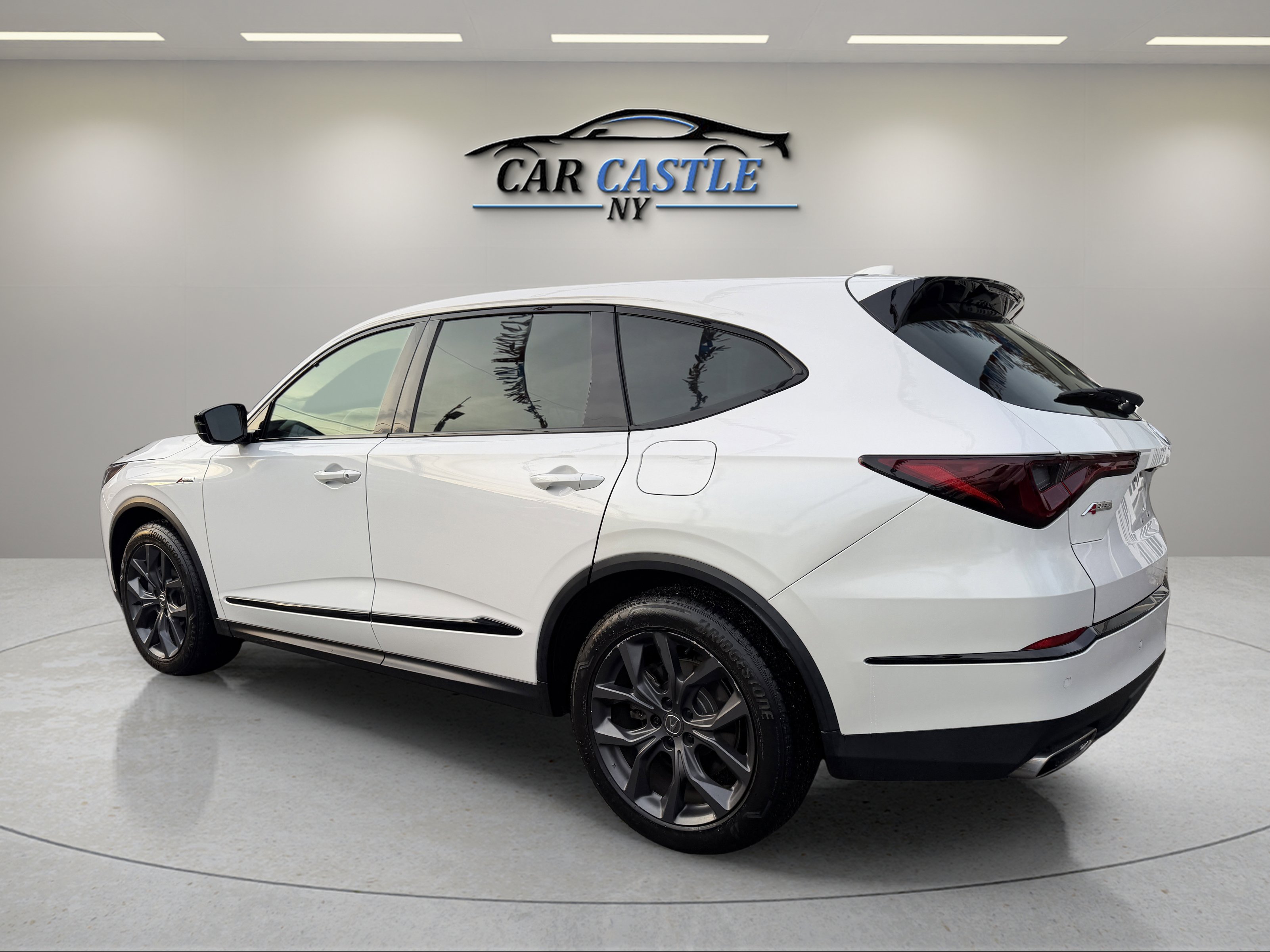 Used 2023 Acura MDX A-Spec image 12