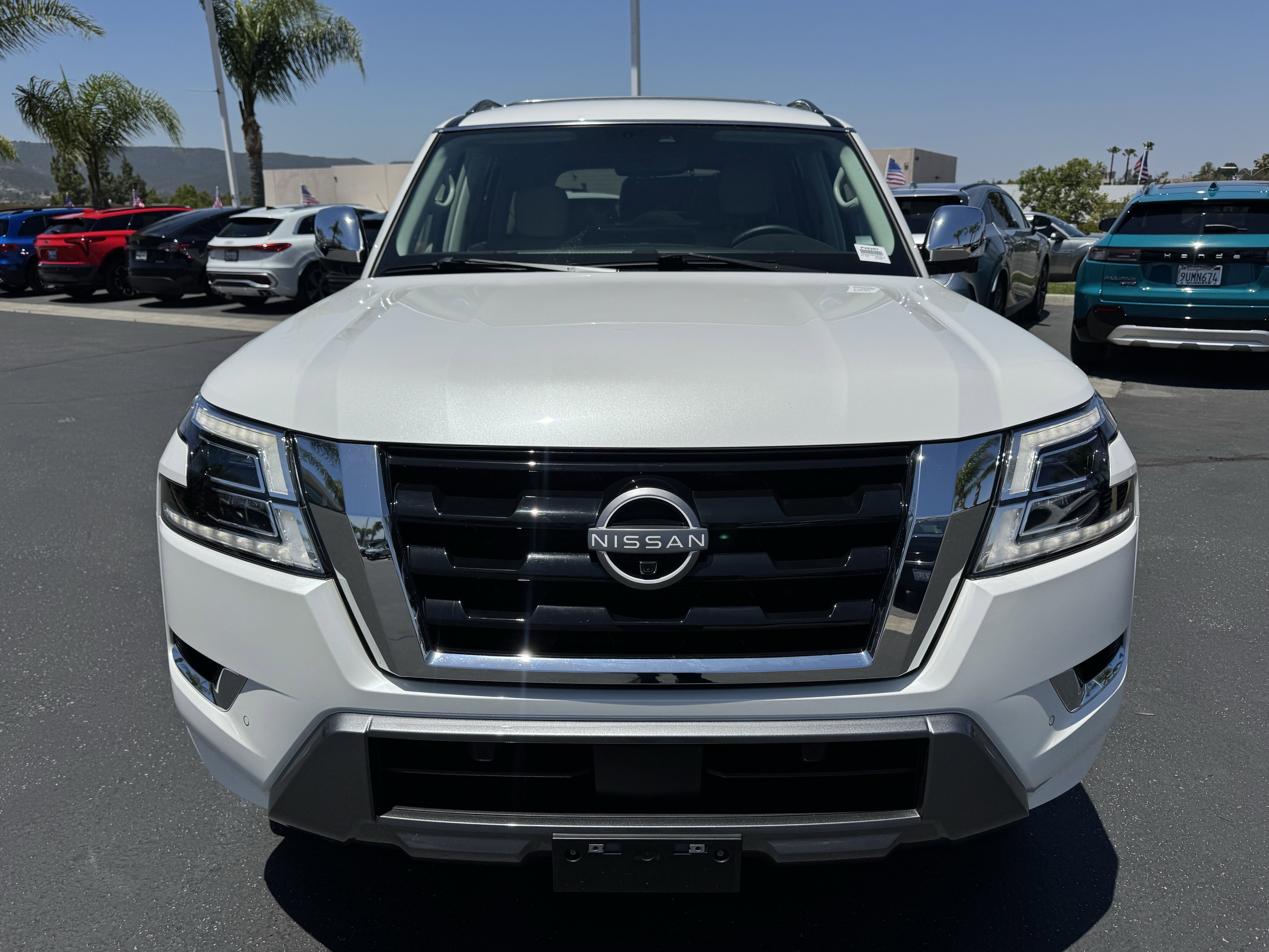 Used 2024 Nissan Armada Platinum w/ Captain's Chairs Package RWD image 3