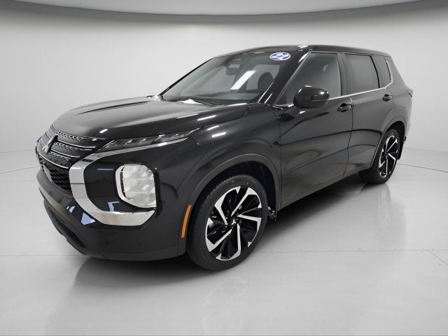 Used 2022 Mitsubishi Outlander ES image 3