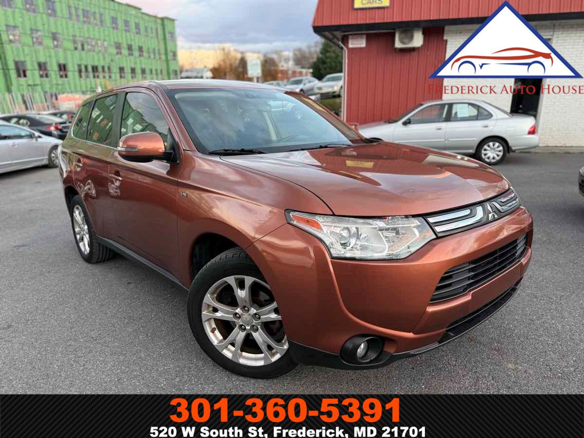 Used 2014 Mitsubishi Outlander GT image 1