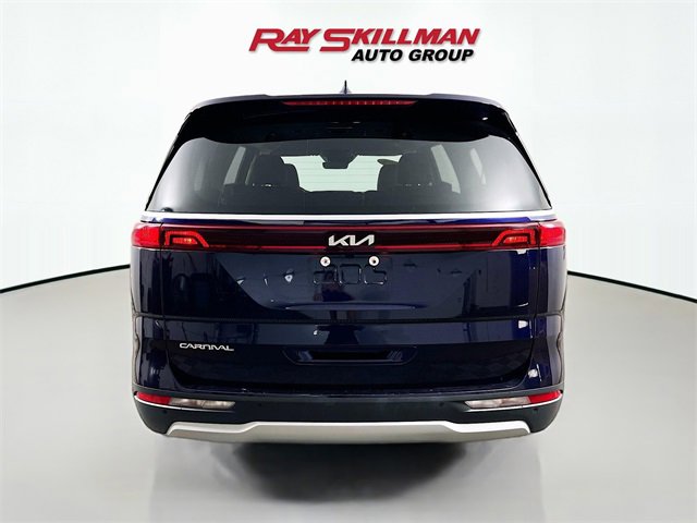 Used 2024 Kia Carnival LX image 6
