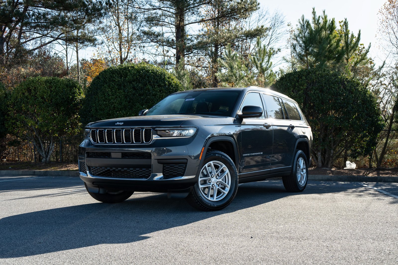 Used 2025 Jeep Grand Cherokee L Laredo