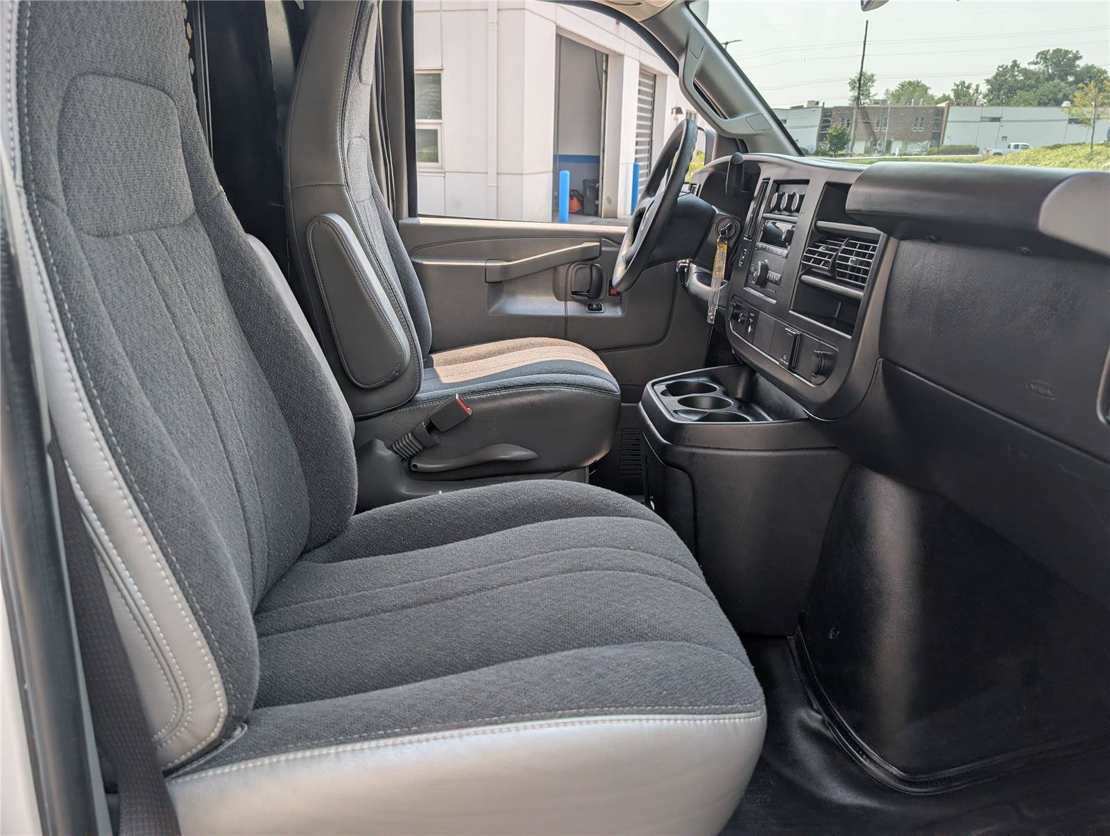 Used 2025 GMC Savana 2500 w/ Driver Convenience Package RWD image 10