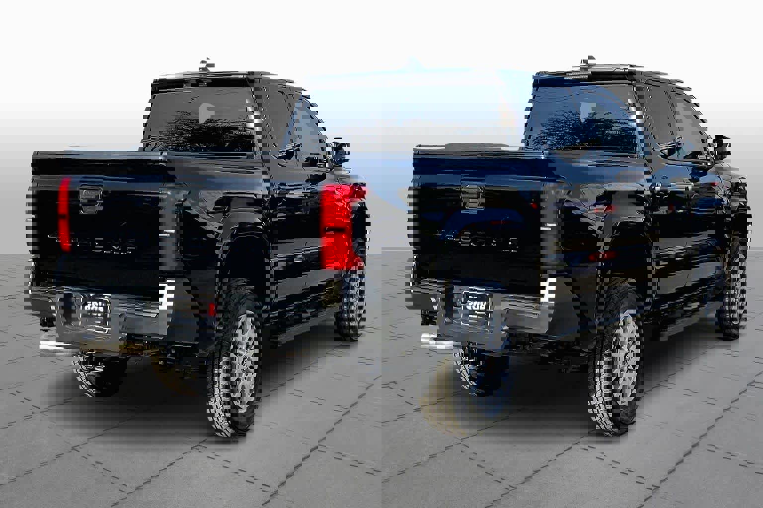 Used 2025 Toyota Tacoma SR image 11