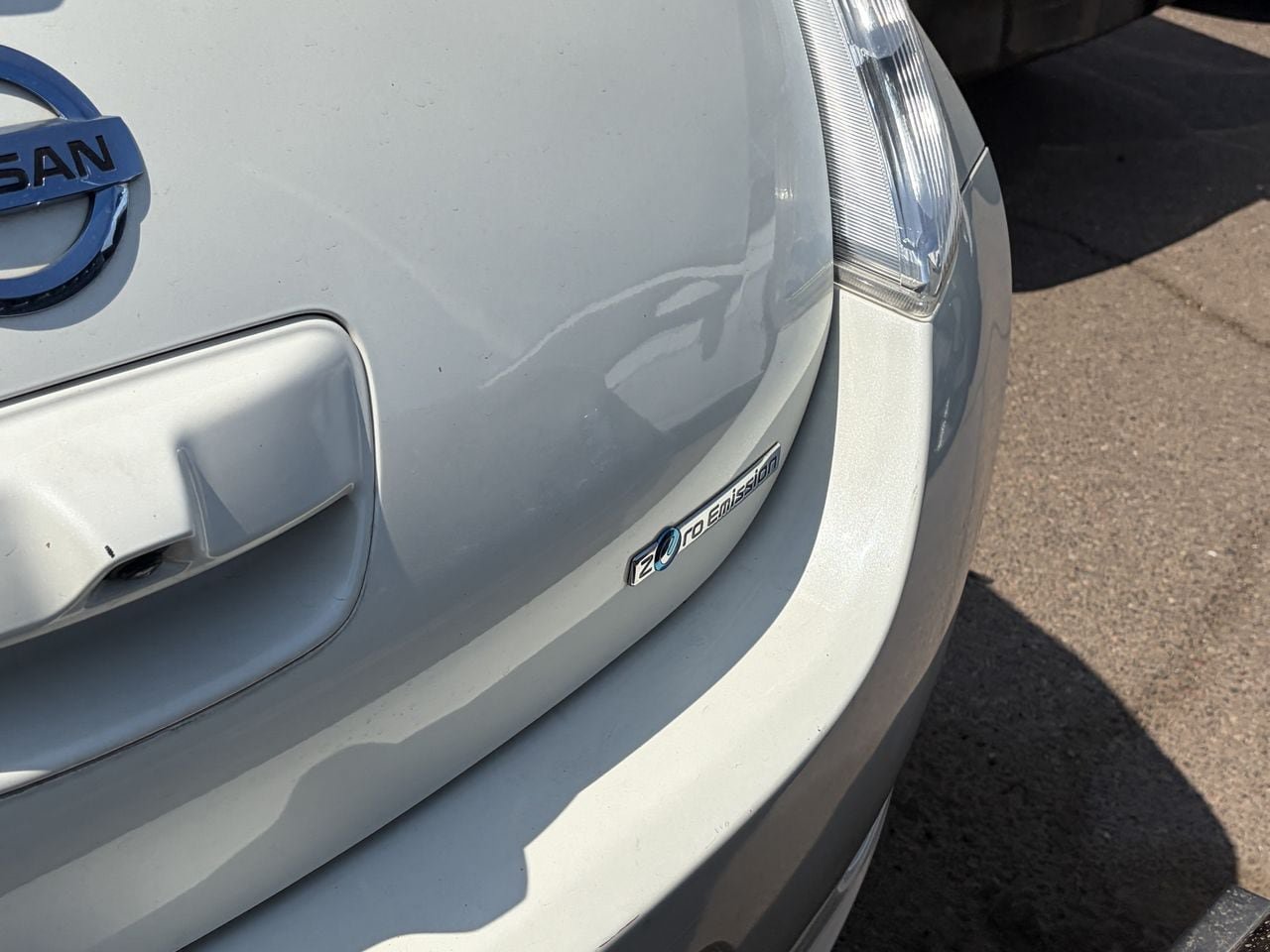 Used 2017 Nissan Leaf S w/ Charge Package FWD image 9