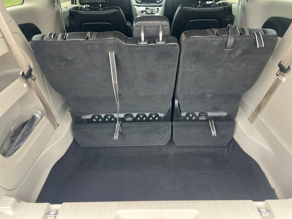 Used 2023 Chrysler Pacifica Touring-L FWD image 30